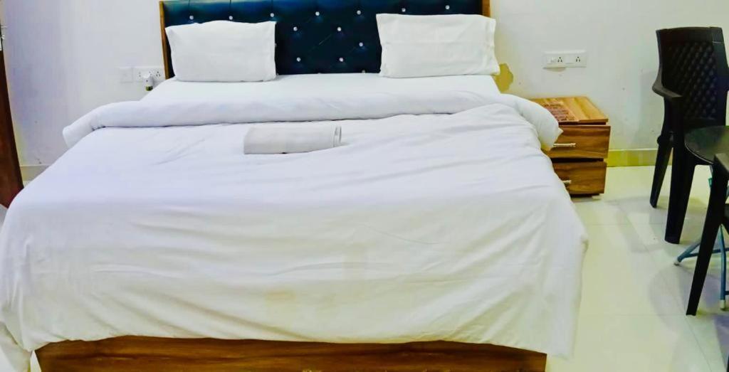 Allāhābād Junction Mauji'S Villa Hotel & Guest House מראה חיצוני תמונה